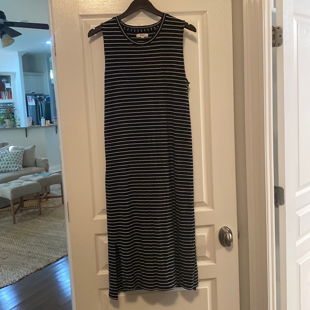 Madewell MIDI Dress, two side slits, sleeveless, size medium, straight cut